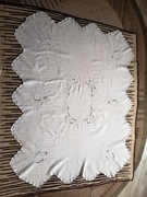 Rękodzieło artystyczne obrus lniany ręcznie haftowany