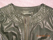 Krótka damska kurtka ze skóry; rozmiar 38