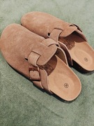 Klapki typu Boston damskie  karmelowe