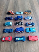 Kolekcja autek HotWheels, zest. 15 szt.