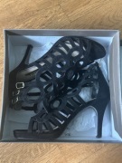 Sandały na obcasie Tamaris r39