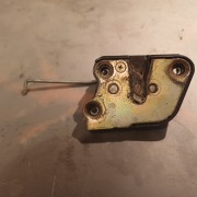 Zamek maski przód Suzuki vitara I 