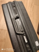 walizka zamykana na szyfr