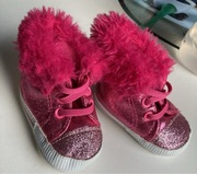 Buciki dla niemowlaka dziewczynki od0-3 mac jak nowe