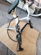 Yamaha neos stopka centralna 