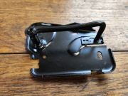 RYGIEL ZAMEK MASKI PRAWY AUDI TT 8S0823186D