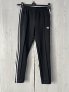 Czarne spodnie treningowe z kantem Adidas SST 34 CE2400 AV1007