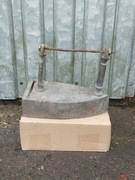 Stare żelazko mosiężne, do renowacji.