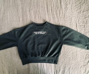 Cudowna czarna bluza z nadrukiem z tyłu Sinsay 140