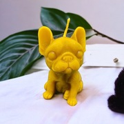 Świeca świeczka woskowa z wosku pszczelego pies