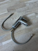 Bateria umywalkowa Hansgrohe – chromowana, z wężykami