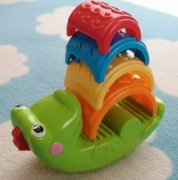 Fisher Price balansujący krokodyl