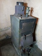 Piec grzewczy na drewno i węgiel