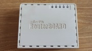 Router Mikrotik RouterBoard 750