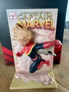 Marvel Comics Captain Marvel Loot Crate Exclusive 3D Comic Standee + Box
