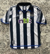2000 - 2001 Newcastle Fc