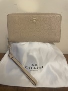 Portfel Coach Long Zip Around Wallet In Signature Leather