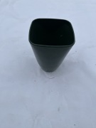 Flakon na Kwiaty Zielony Plastikowy