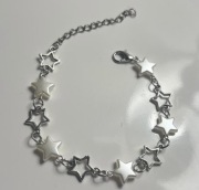 Bransoletka biała z gwiazdkami 