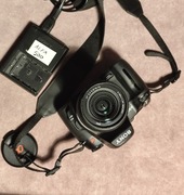 Aparat cyfrowy lustrzanka Sony A500 z obiektywem Sony DT 18-70 z ładowarką 