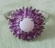 Srebrny pierścionek próba 925 naturalne ametysty i biały agat  firma TGGC 