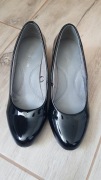 Czółenka czarne lakierowane Clara Barson, r. 38