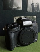 Canon Eos M5 z obiektywem