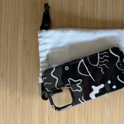 Oryginalna obudowa etui BURGA na iPhone 15 z MagSafe