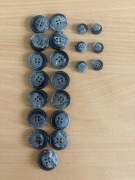 komplet guzikow do plaszcza duze i male