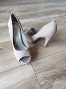 Szpilki z kolekcji Jessiki Simpsons rozmiar 39