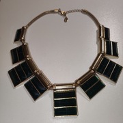 Zara kolia naszyjnik w złotym kolorze szmaragdowe elementy duża nowa