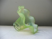 Secesyjny klosz tulipan szkło uranowe 