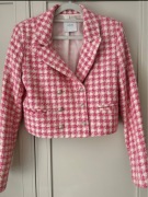 Różowa marynarka marki Lumina