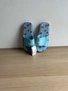 Piankowe klapki basenowe Kubota 38 niebieskie wisienki 