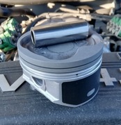 Tłoki Toyota 4,7 2UZFE   13101-50050-01