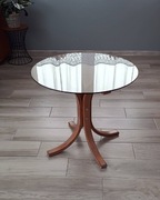 Stolik kawowy ze szklanym blatem