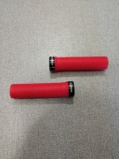 KuKirin G2 Max Uchwyty mankiety na kierownica czerwone