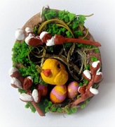 Wisiorek wisior pisklak orzech Wielkanoc natura