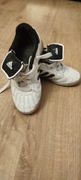 Buty na halę Adidas idealne na WF