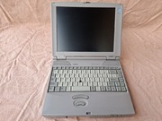 Stary retro laptop Toshiba 220CS