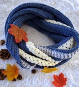 Komin na szyję.  Kolor jeans.