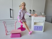 Unikatowa dr Barbie Lekarka i wyposażenie oddziału noworodkowego + niemowlę