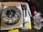 Zestaw sprzegła z kołem dwumasowym LUK 600 0281 00