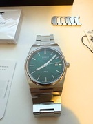 TISSOT PRX QUARTZ GREEN (40mm) – Stan Salonowy! FULL SET