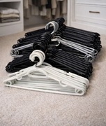 Wieszaki ubraniowe 50 sztuk.