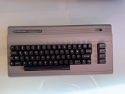 Commodore C64 działający + zasilacz