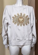 Biała bluza ze złotym okiem i sercem By Me Polska produkcja old money basic