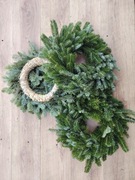 Wianek jodłowy na podstawce słomianej 40cm Bożenarodzeniowe 