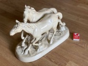BIEGAJĄCE KONIE, KONIE Stare Niemcy, Hertwig & Co Katzhütte Wysokość 30 cm.
