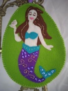 ZAWIESZKA "SYRENA Z MUSZLĄ" FILC HAND MADE